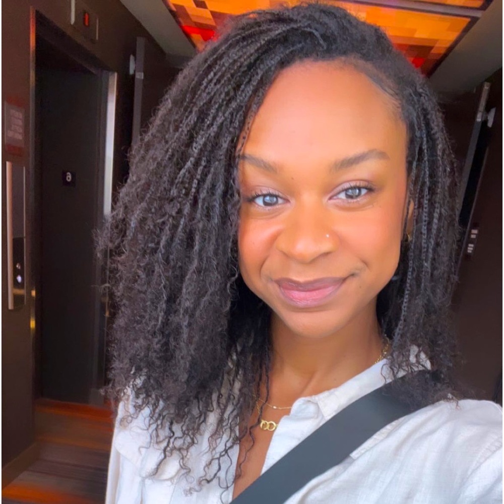 Meet your Posher, Leah